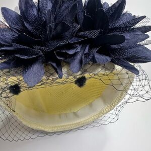 EY Signature Black and Cream Floral Women's Hat